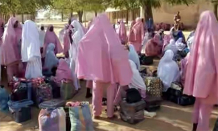 Boko Haram libera a 104 niñas secuestradas en Dapchi